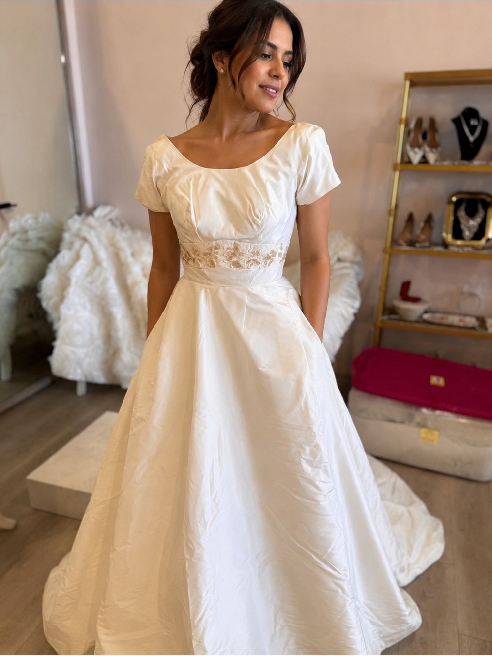 1990 vintage bridal gown embroidered flowers Sleeve A-Line Dress